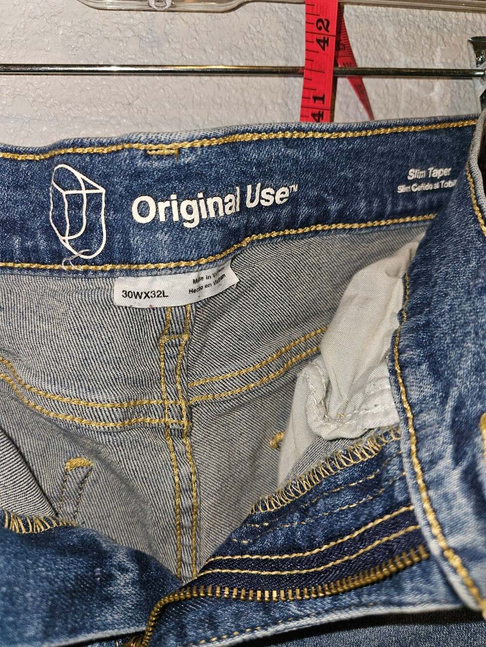 Original Use Men's Slim Taper Distressed Medium Wash Denim Jeans